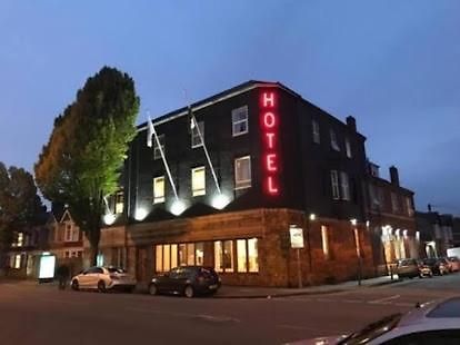 Hotels 24-7 - The Old Victoria Hotel Newport  Bagian luar foto