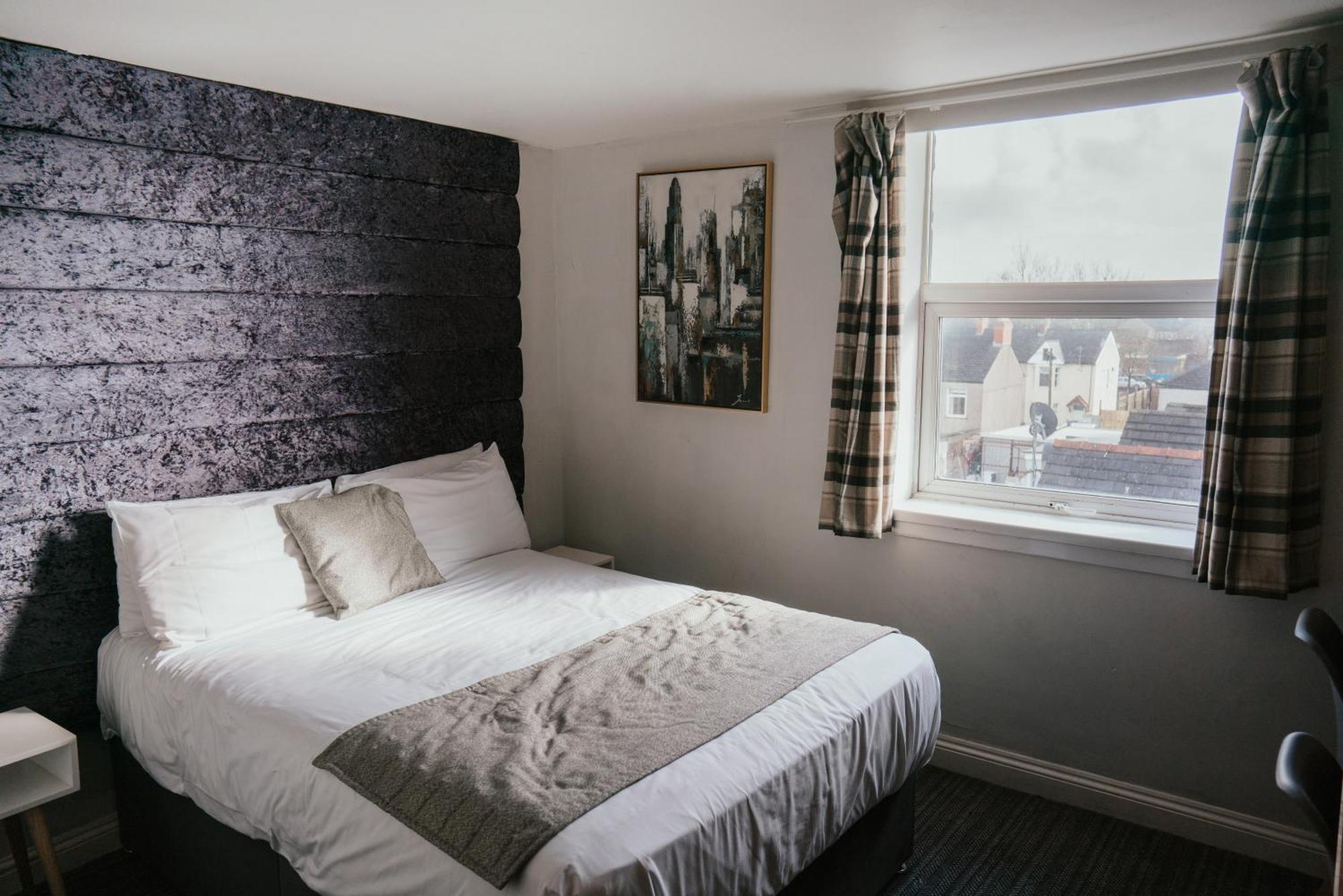 Hotels 24-7 - The Old Victoria Hotel Newport  Bagian luar foto